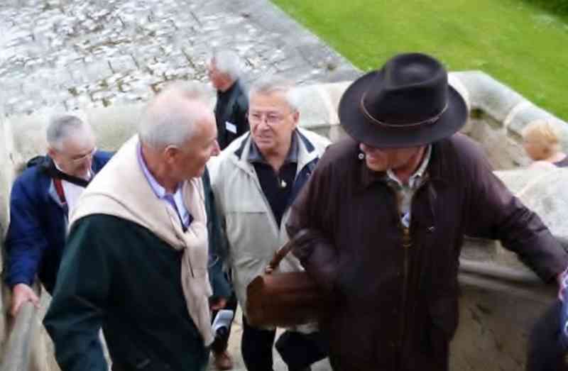 121_P1010041 (Calcet).jpg - ... encore quelques marches...